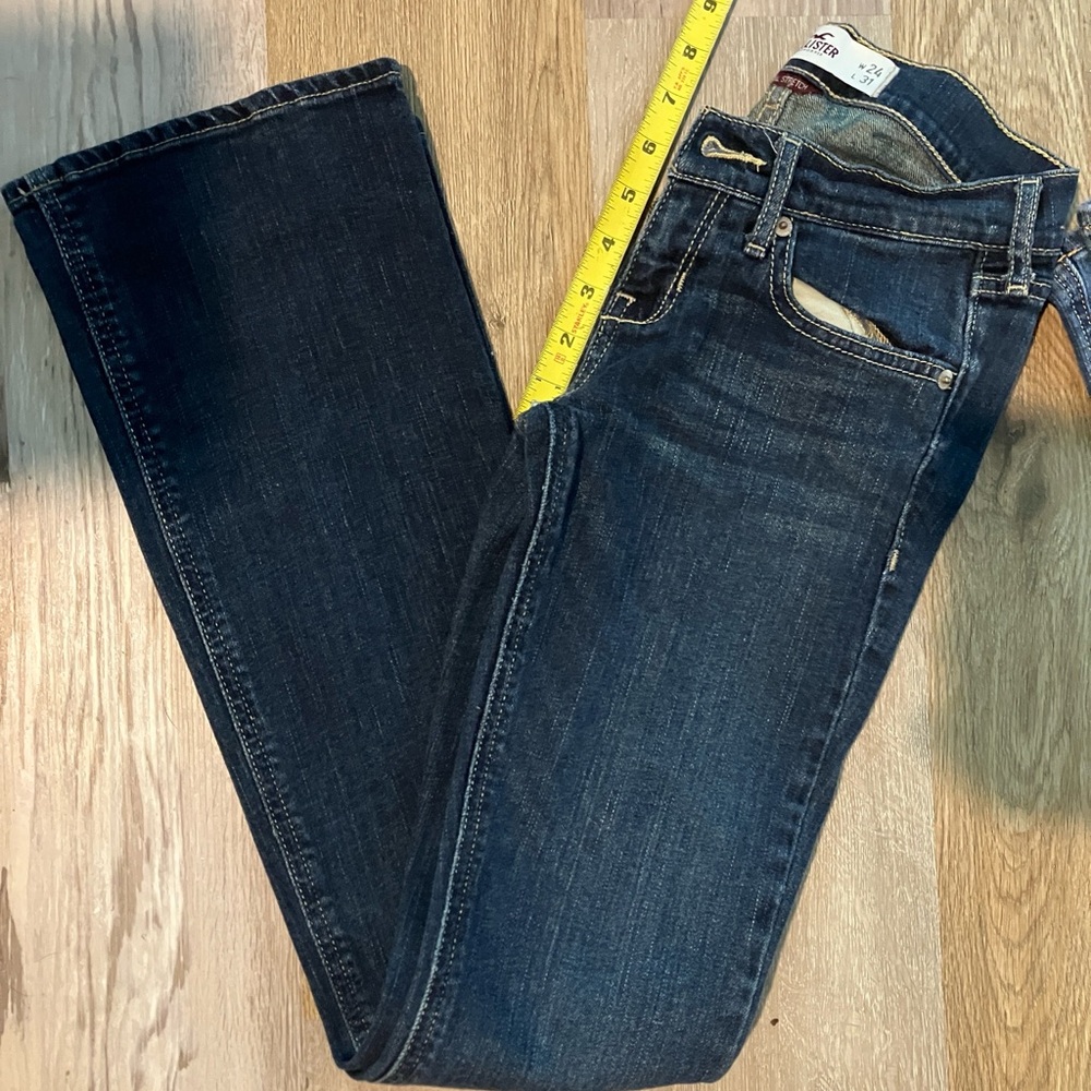 Hollister 0S lowrise 7” rise bootcut dark wash Jean